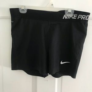 Black nike pro
